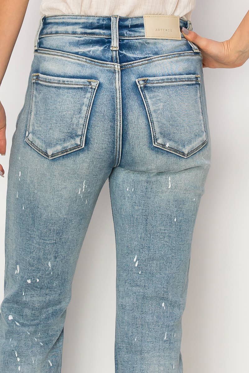 Artemis Vintage High Rise Straight w/Frayed Hem Jean