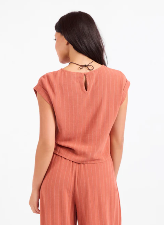 Sugarloaf Cuffed Top