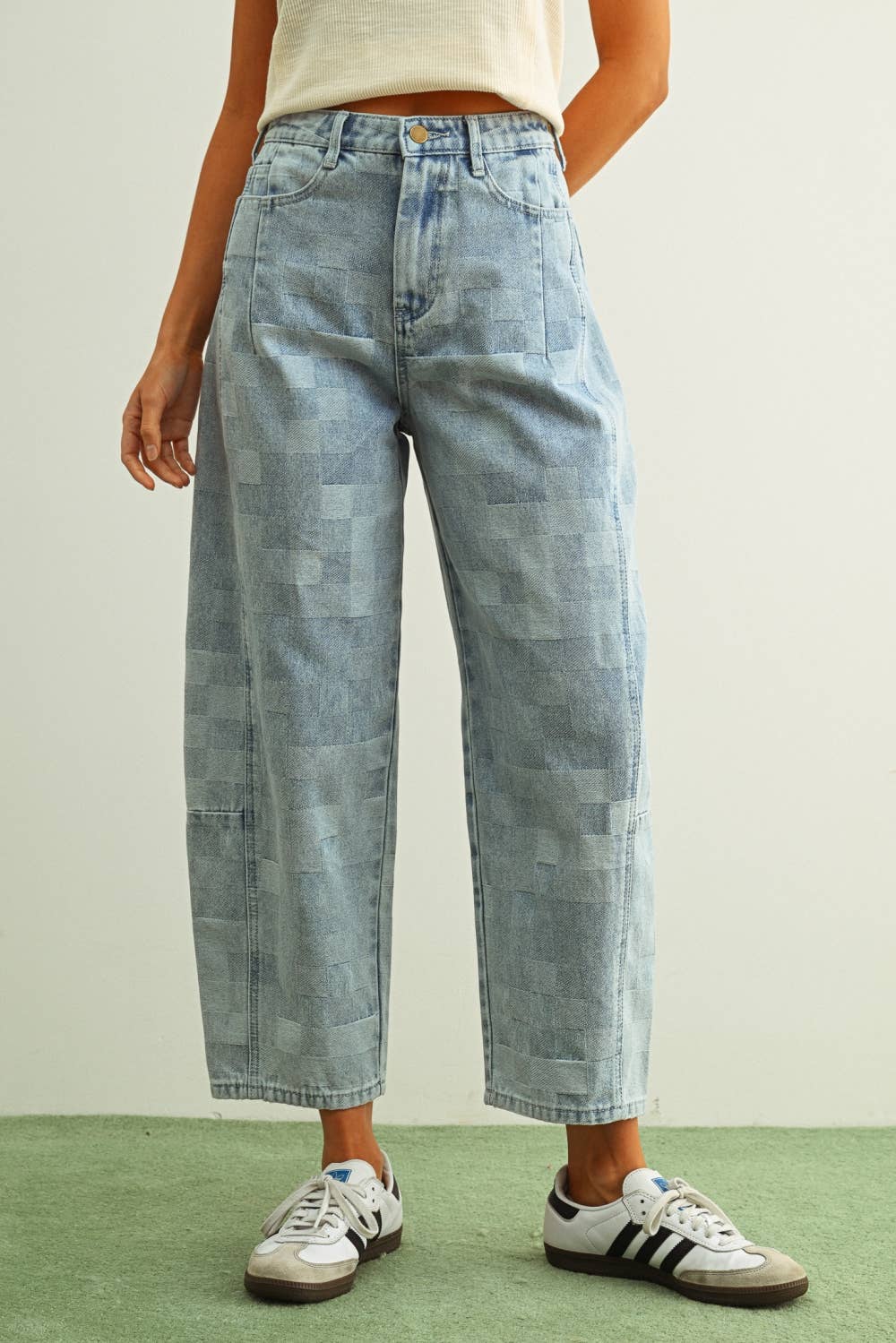 CHECKER BOARD PATTERN BARREL DENIM PANTS
