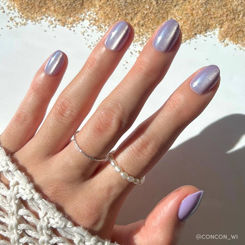 Mermaid's Tail Press-On Nails | Short Oval Purple Iridiscent