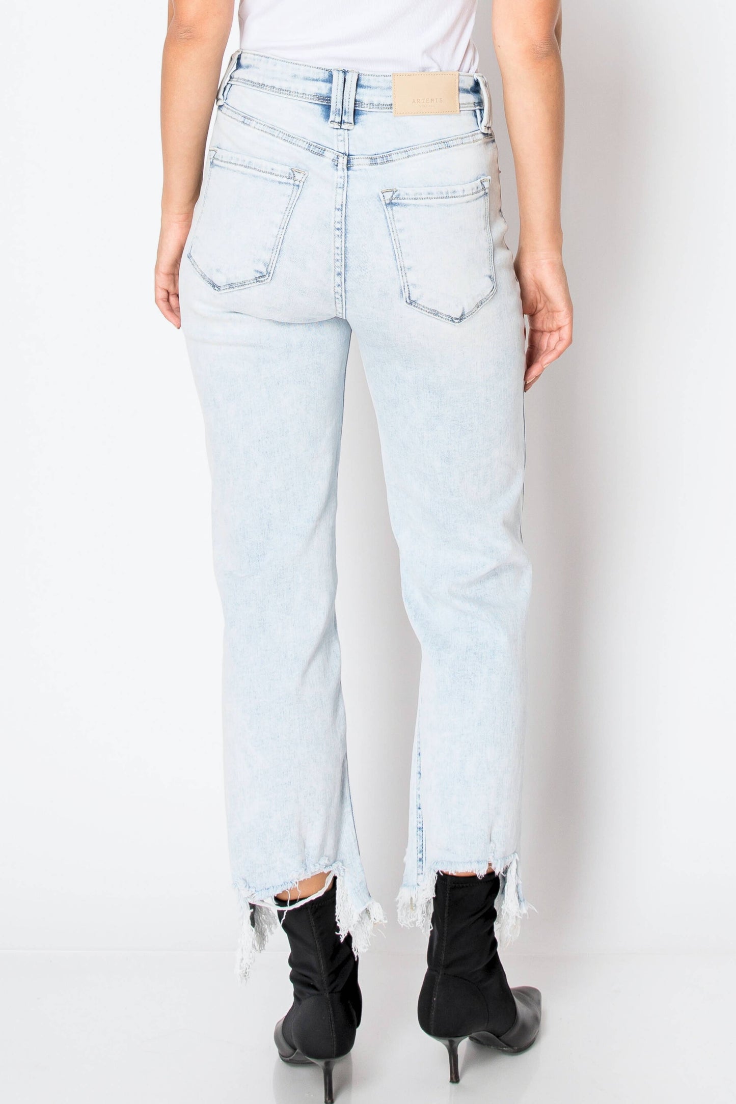 Artemis Vintage High Rise Wide Jeans
