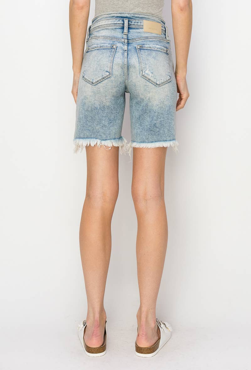 HIGH RISE TULIP WAIST BAND BERMUDA JEANS