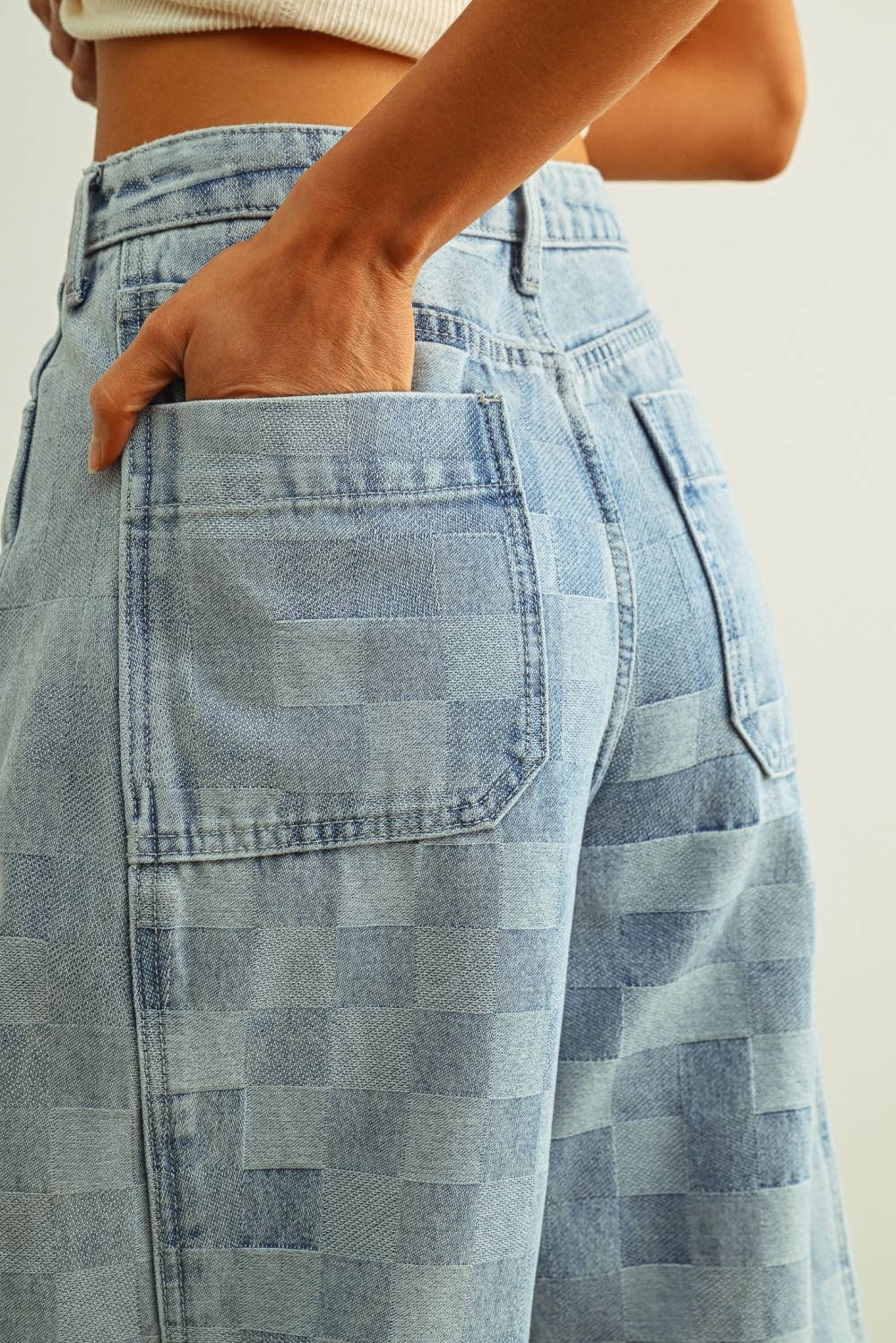 CHECKER BOARD PATTERN BARREL DENIM PANTS