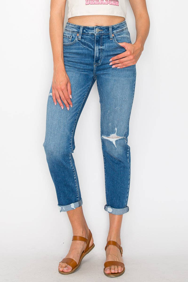 HIGH RISE TAPERED MOM FIT JEANS