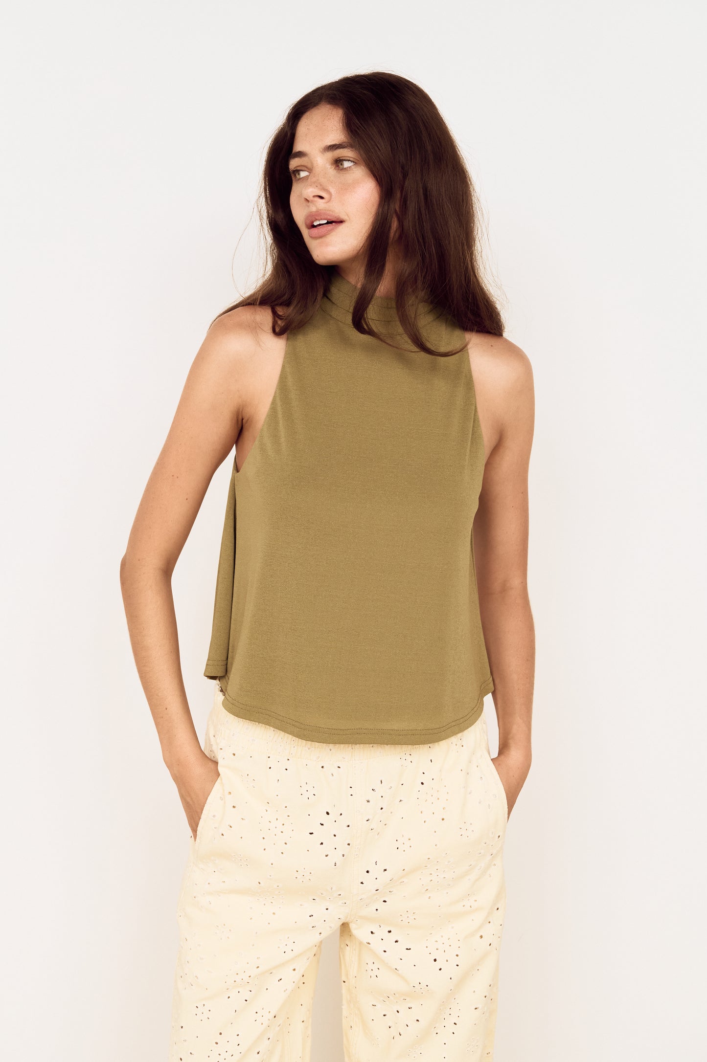 ASTER HIGH NECK TOP