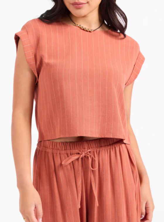 Sugarloaf Cuffed Top