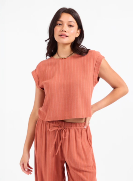 Sugarloaf Cuffed Top