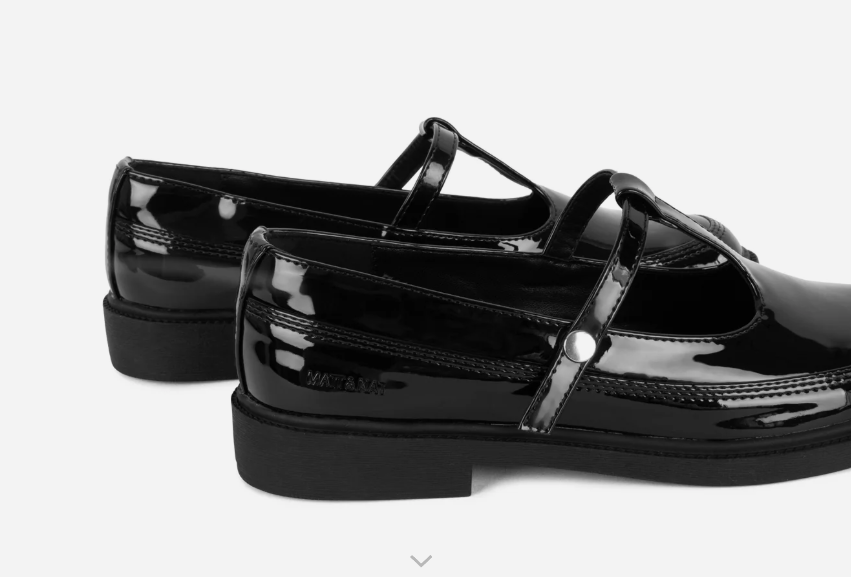 PRIYA Loafers