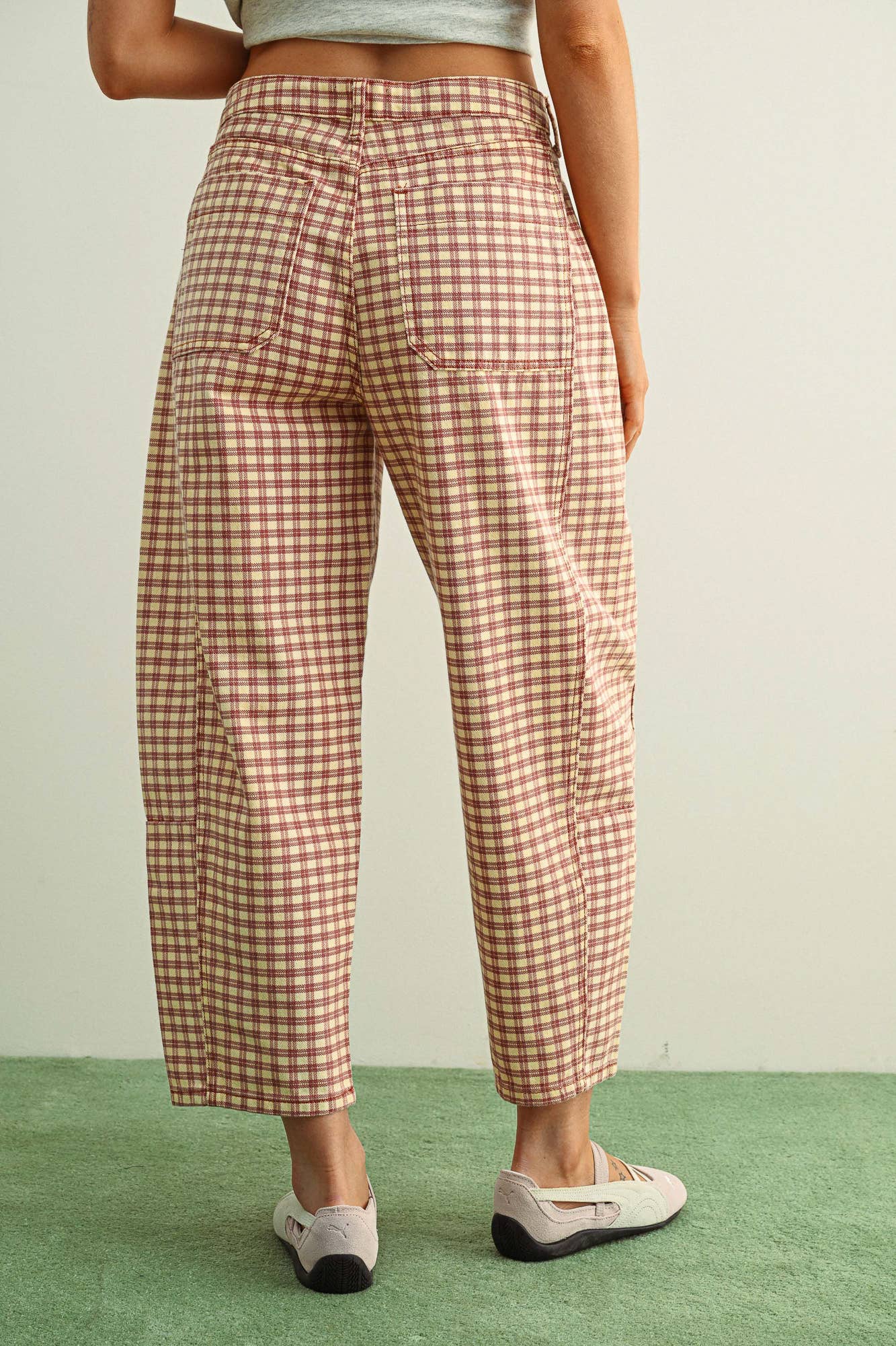 MIOU MUSE MINI GIGHAM BARREL PANTS