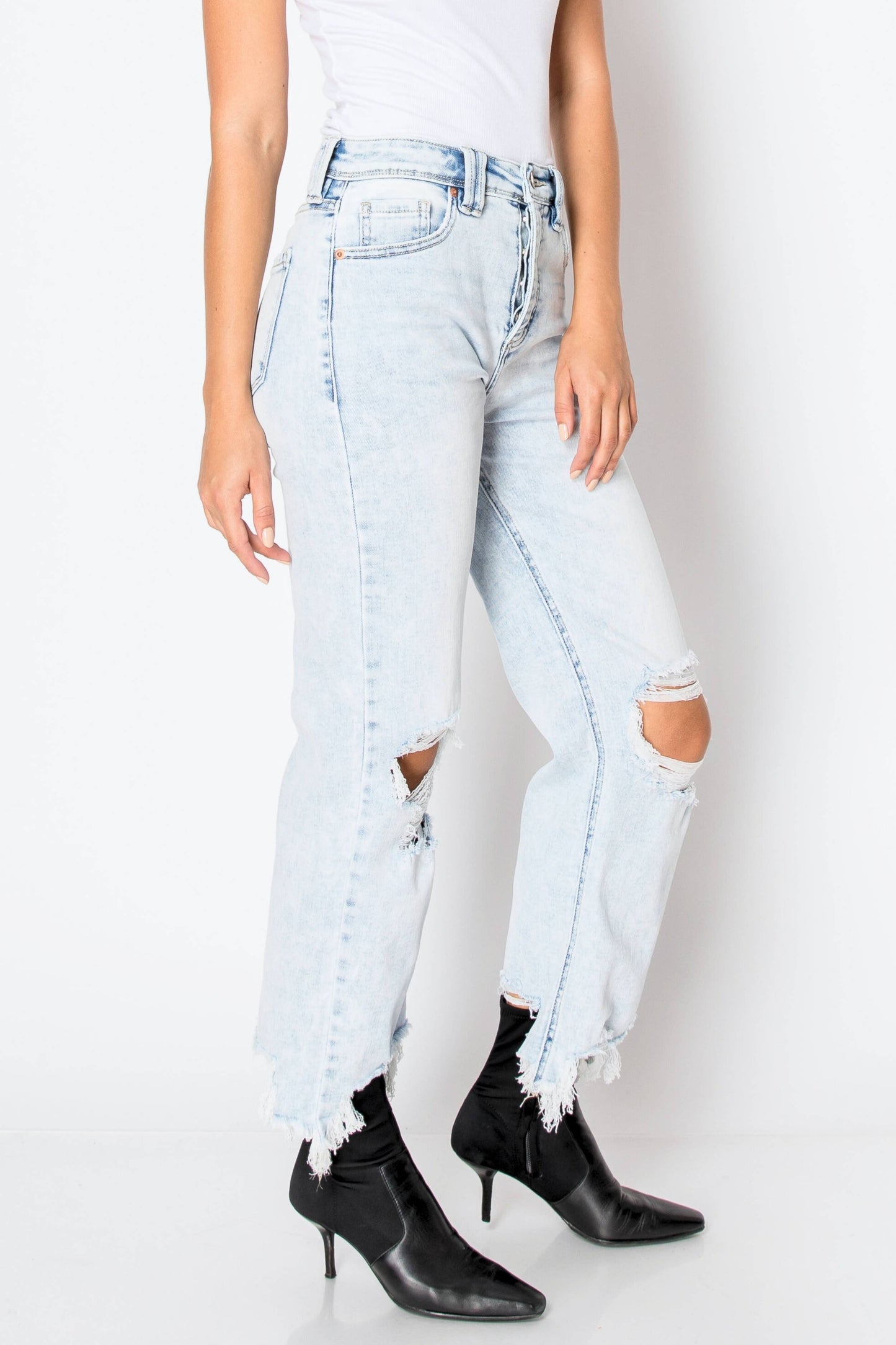 Artemis Vintage High Rise Wide Jeans